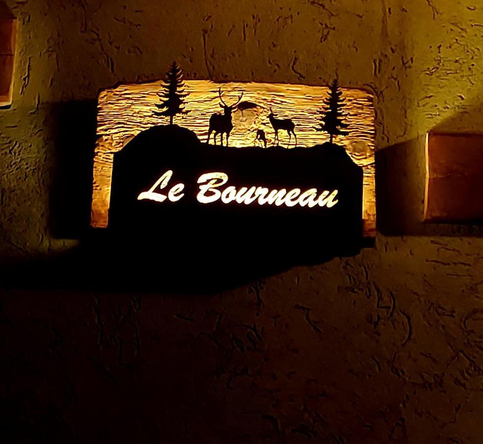 Appartamento Le Bourneau Aosta Bagian luar foto
